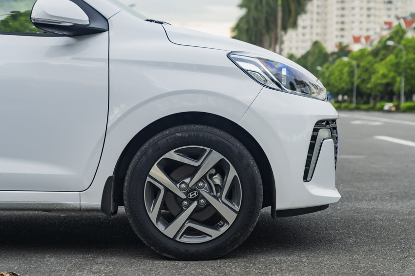 Hyundai i10 Sedan