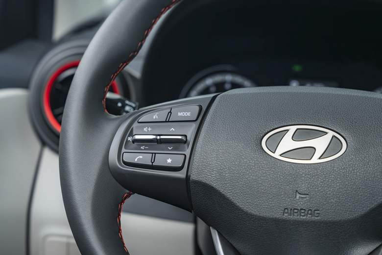 Hyundai i10 Sedan